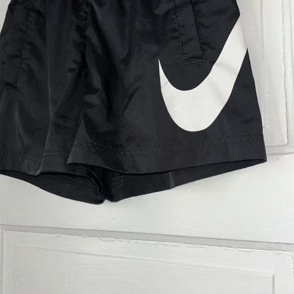NIKE HIGH RISE SWOOSH RUNNING SHORTS - Picture 3 of 11